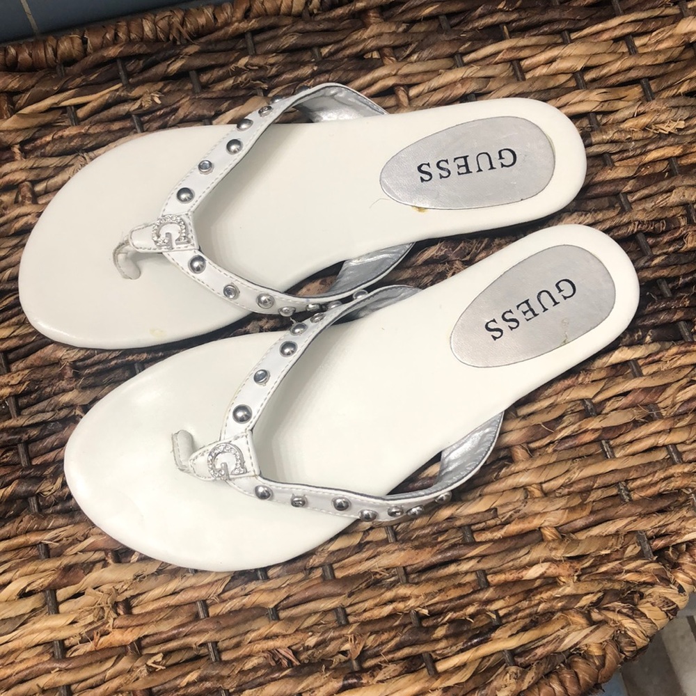 Women’s size 6 Guess sandals